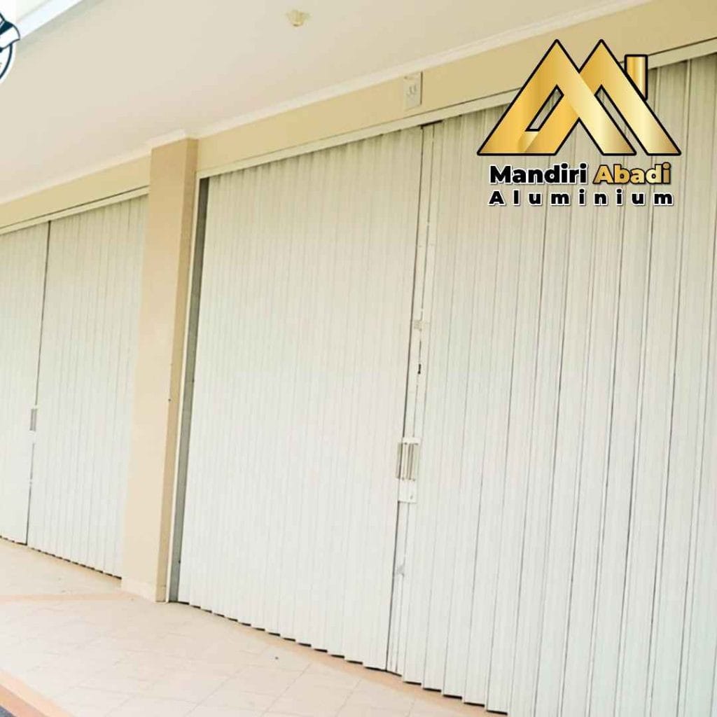 Ahli Pemasangan Pintu Toko dan Ruko di Cibubur Jakarta Timur